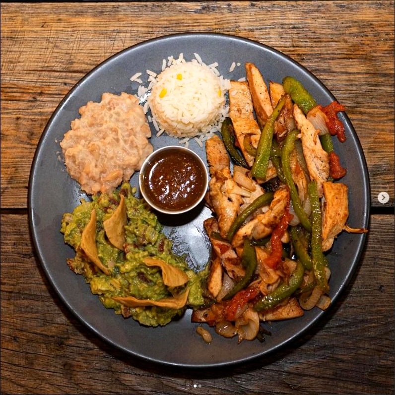Fajitas de pollo — Gabacho's Pizzería, Yahualica